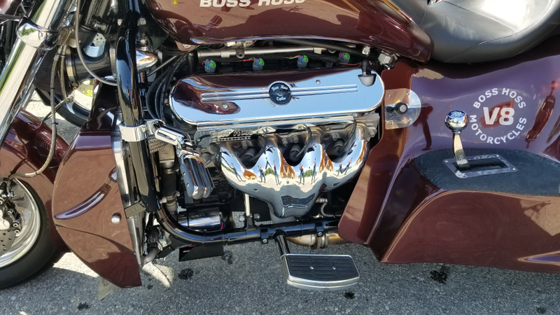 I am pretty sure this is an LS engine. Would make sense because of the weight savings.